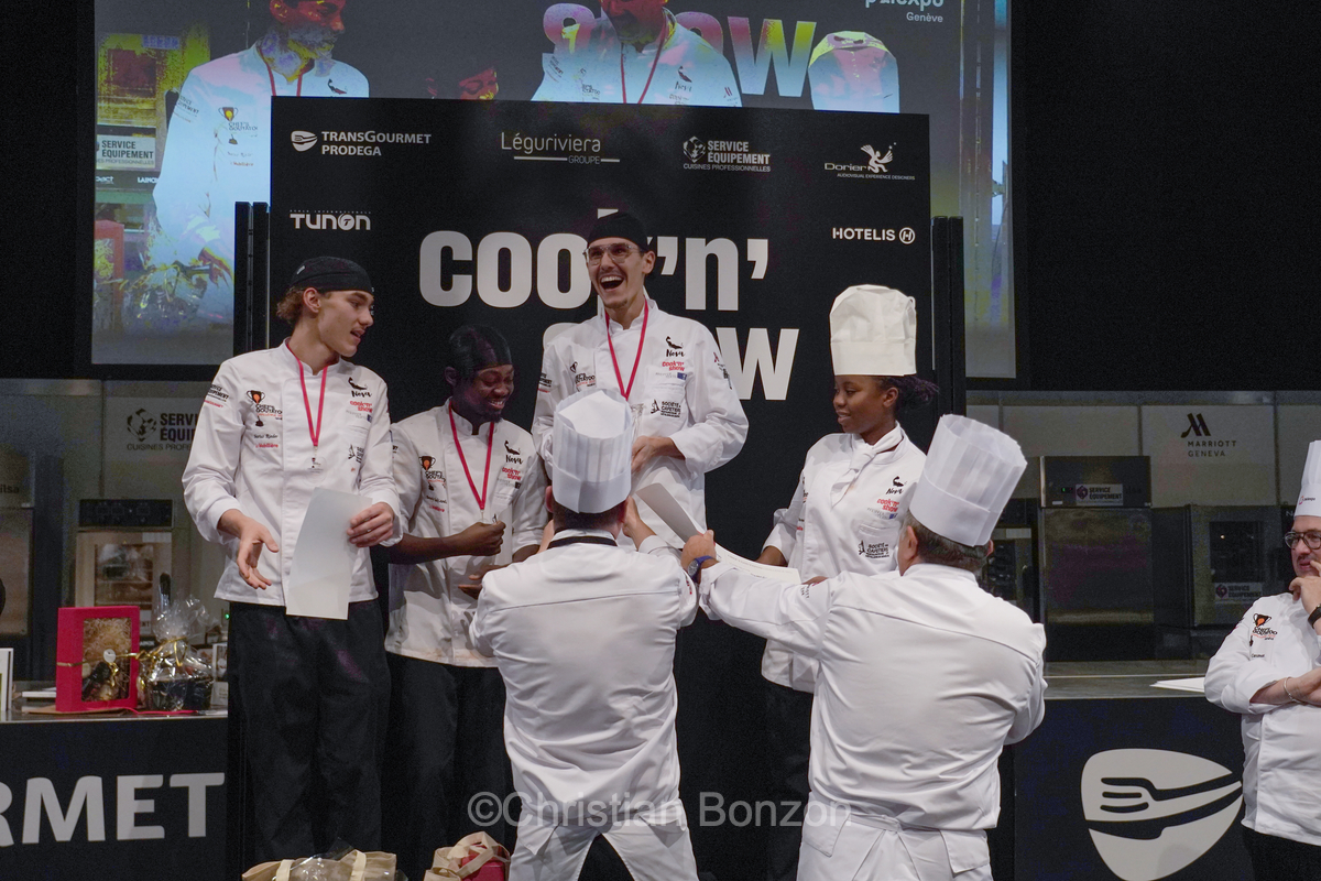 Fte MulticultureConfrence sur les relations bilatrales entre la Suisse et l'Union Europenne  Uni Dufour avec le Conseiller fdral Martin Pfister lle