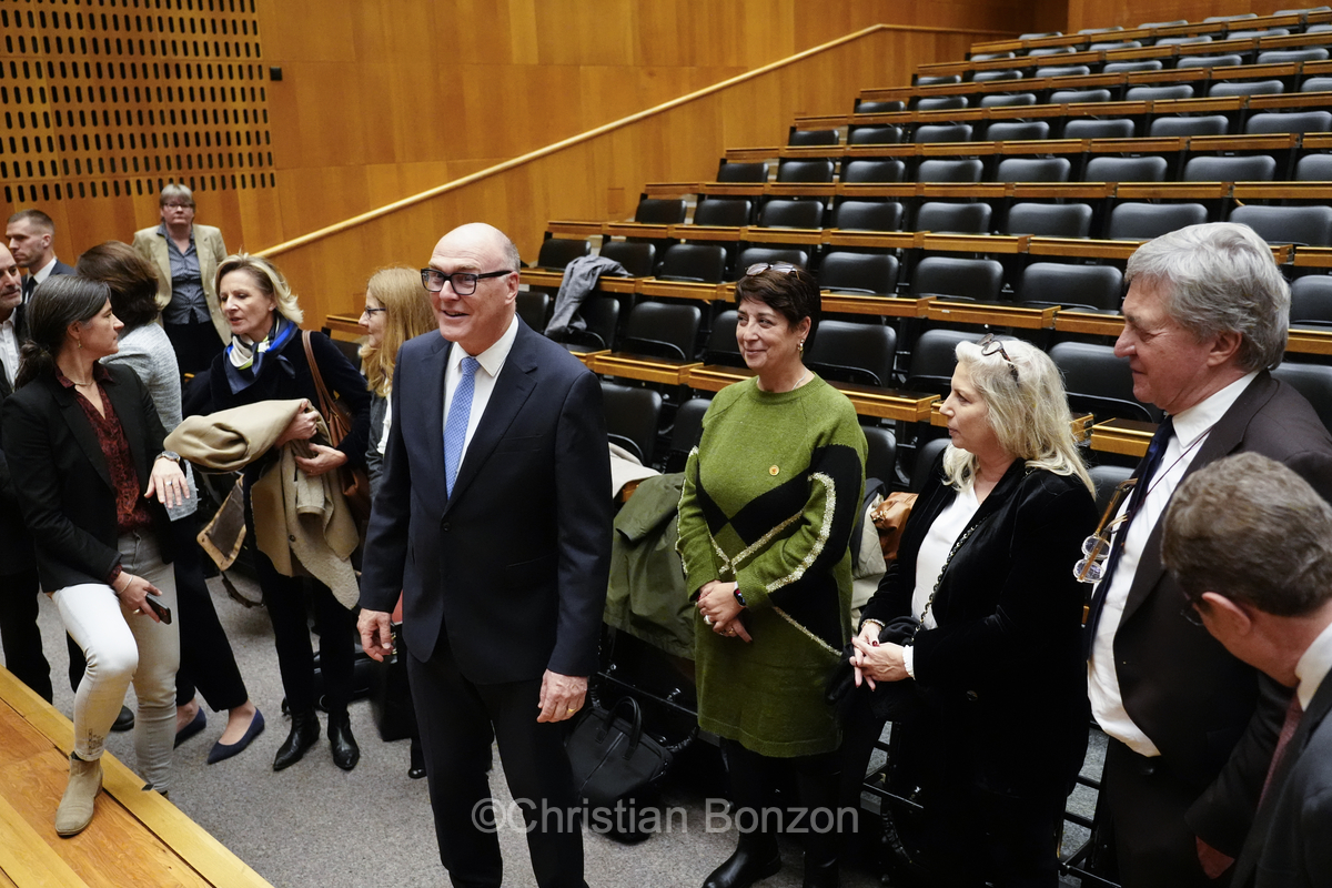 Fte MulticultureConfrence sur les relations bilatrales entre la Suisse et l'Union Europenne  Uni Dufour avec le Conseiller fdral Martin Pfister lle