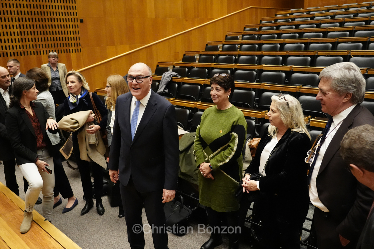 Fte MulticultureConfrence sur les relations bilatrales entre la Suisse et l'Union Europenne  Uni Dufour avec le Conseiller fdral Martin Pfister lle