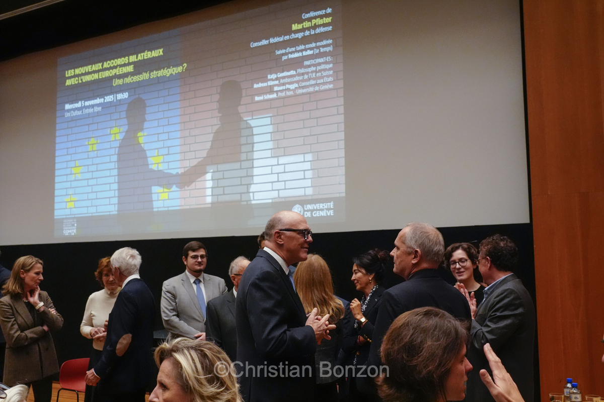 Fte MulticultureConfrence sur les relations bilatrales entre la Suisse et l'Union Europenne  Uni Dufour avec le Conseiller fdral Martin Pfister lle