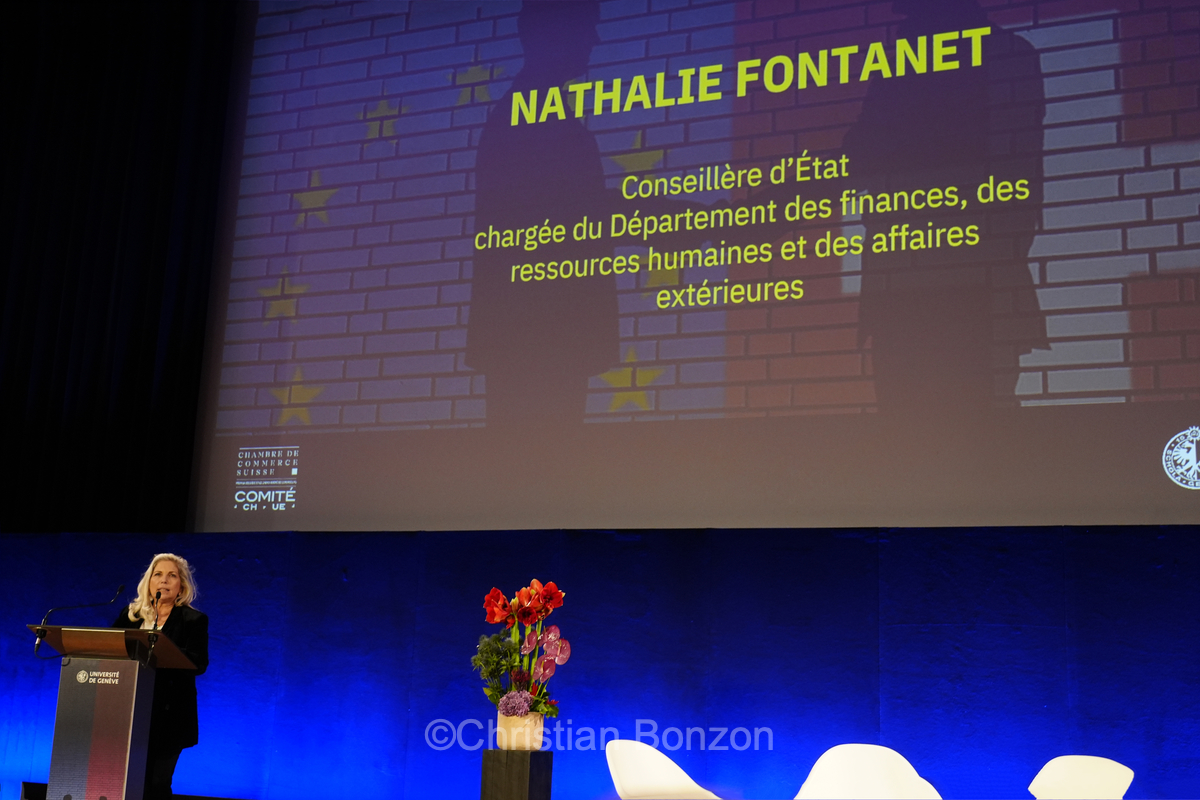 Fte MulticultureConfrence sur les relations bilatrales entre la Suisse et l'Union Europenne  Uni Dufour avec le Conseiller fdral Martin Pfister lle