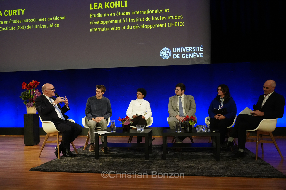 Fte MulticultureConfrence sur les relations bilatrales entre la Suisse et l'Union Europenne  Uni Dufour avec le Conseiller fdral Martin Pfister lle