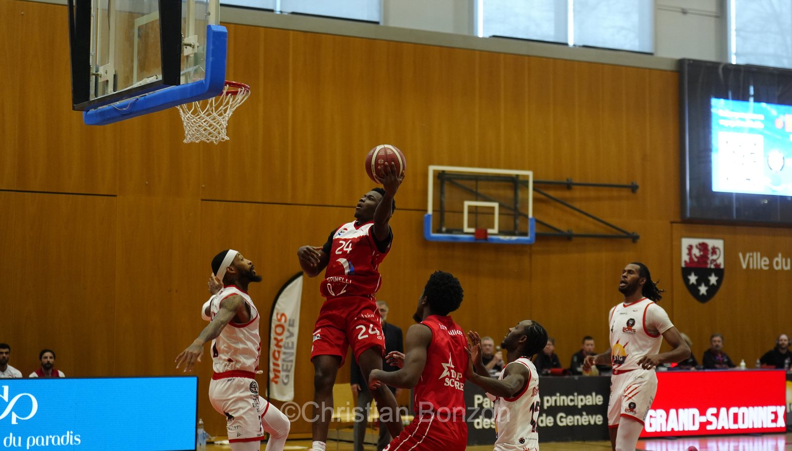 Les Lions de Genve sÕimposent face  Massagno au Pommier