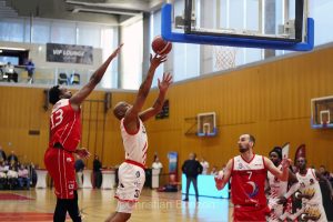 Les Lions de Genve sÕimposent face  Massagno au Pommier