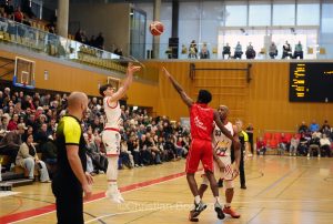 Les Lions de Genve sÕimposent face  Massagno au Pommier