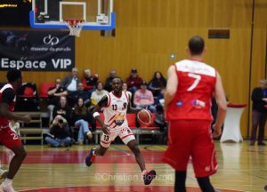 Les Lions de Genve sÕimposent face  Massagno au Pommier