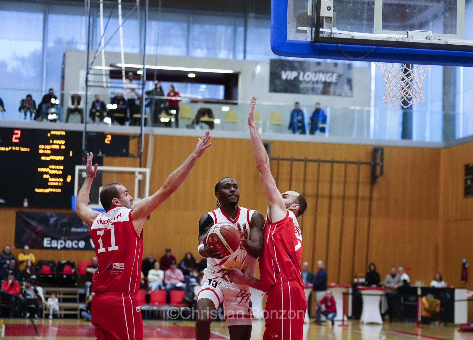 Les Lions de Genve sÕimposent face  Massagno au Pommier